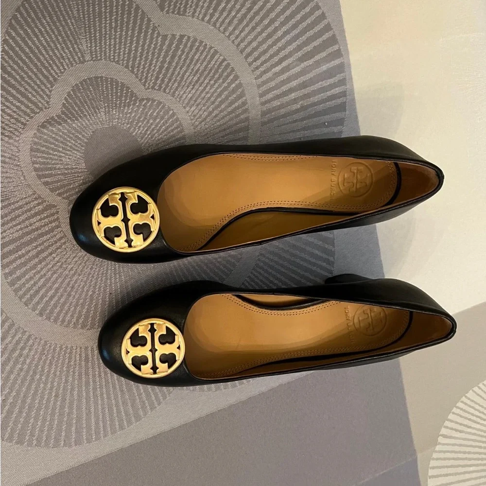 Tory Burch Leather Chelsea 50MM Pump - Picture 8 of 9